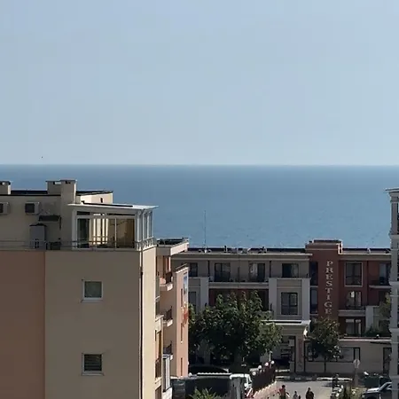 Vip With Sea View Apartment *
