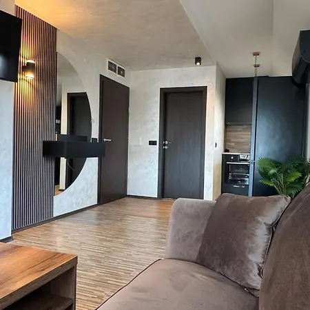 Vip With Sea View Apartmán *